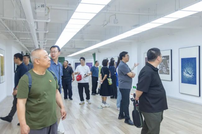 “时痕・格物 —— 罗贵荣版画中的时间显影” 艺术展亮相舒勇美术馆 收获广泛社会关注与各界好评