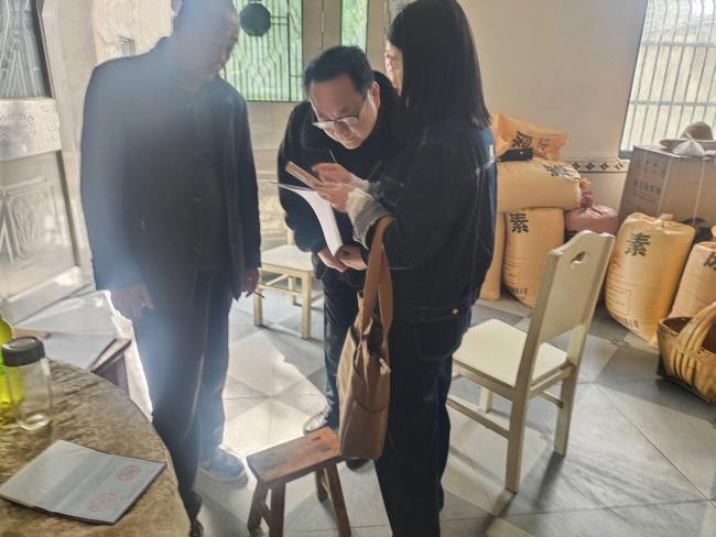 颍上县杨湖镇人口抽样调查首日开局稳 精准摸排夯实决策根基