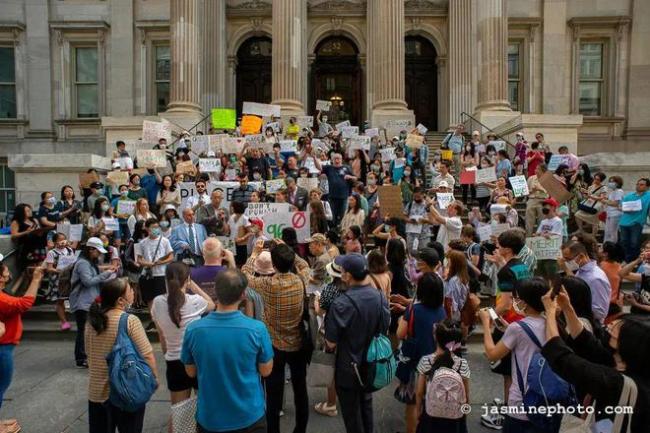 愤怒的纽约家长：“努力学习毫无意义”