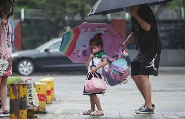 北京市中小学返校复课第一天！孩子都在干什么