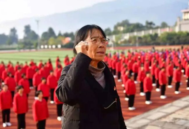 张桂梅的学生周云丽，她能成为新校长吗