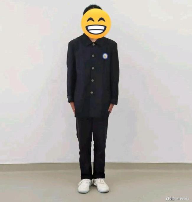 老师最怕的是学生穿校服问候他们,是怎么回事?