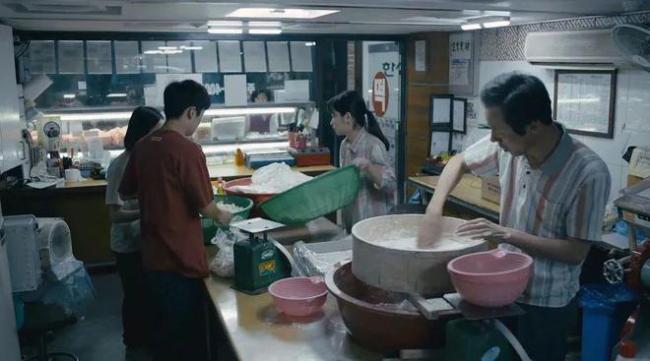 父母开明、幸福家庭的孩子为何也出现心理问题？答案太扎心