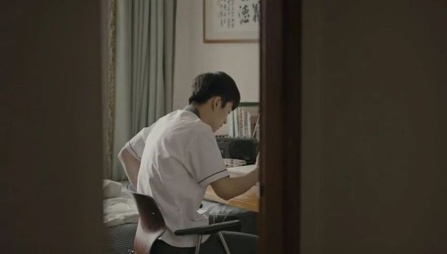 父母开明、幸福家庭的孩子为何也出现心理问题？答案太扎心