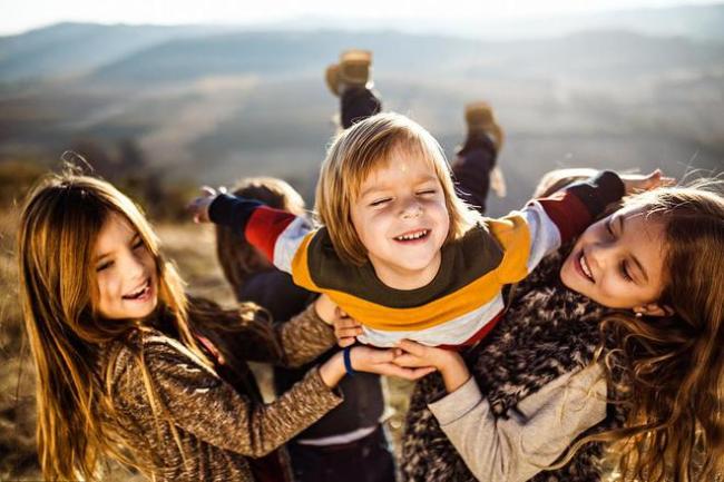 养育孩子说教是下策,发脾气是下下策,那么上策是什么