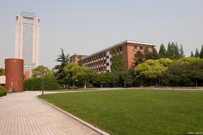 口腔医学和长学制医学专业，怎么选？