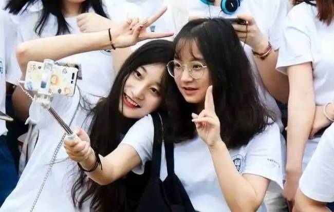 为什么大公司紧盯学历背景？看到选调生和专科生的表现