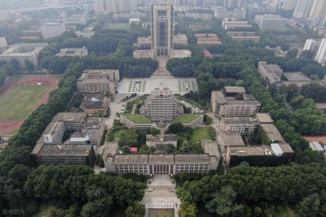 考大学选城市：这10个城市为什么香？