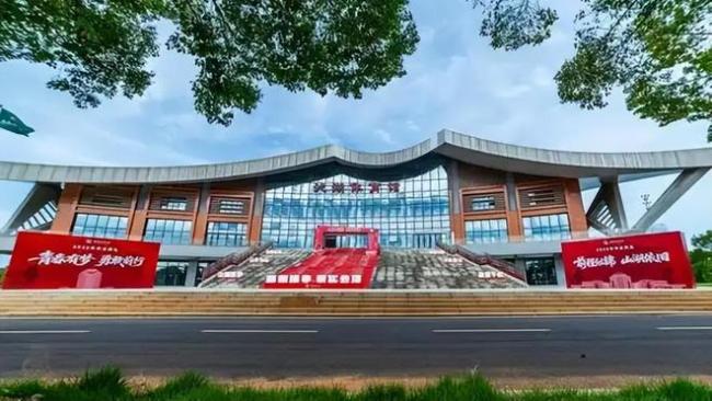 儿子省重点大学王牌专业毕业，求职直接被刷：较量，从进大学开始