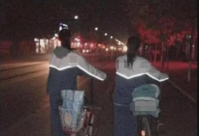 为防止中学生“早恋”，校长绞尽脑汁，设计出一款“特殊校服”