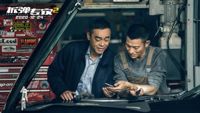 《拆弹专家2》观众：双影帝的对手戏，我还能再刷三遍！