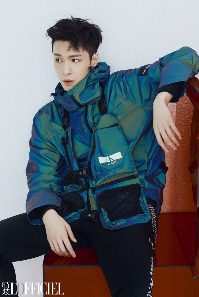 张艺兴时尚大片解锁开季封面 低调“炫腹”展不羁魅力