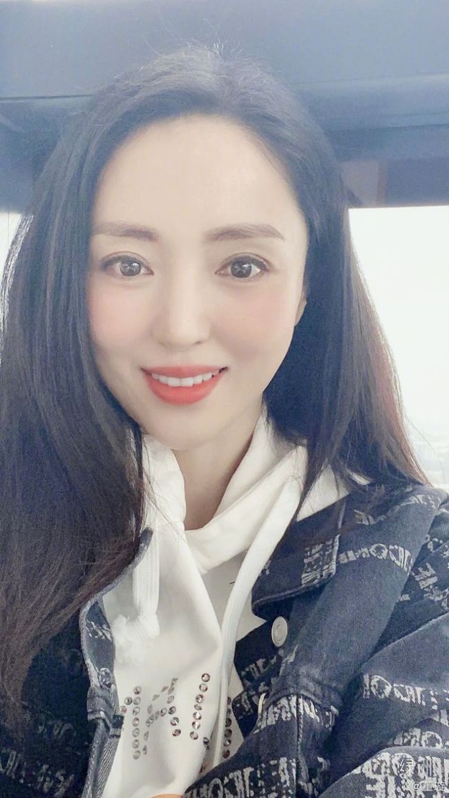 没踩前夫高云翔 董璇称不后悔在事业巅峰结婚生娃