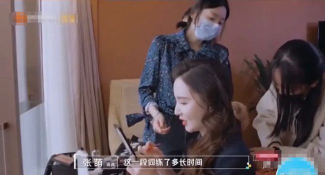 又道歉！不正眼看实习生疑耍大牌 张萌：恶意剪辑