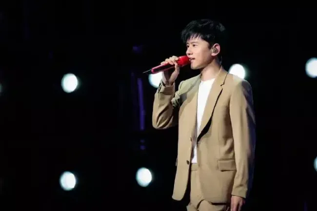 张杰告黑粉侵犯名誉权胜诉 将获赔5万元