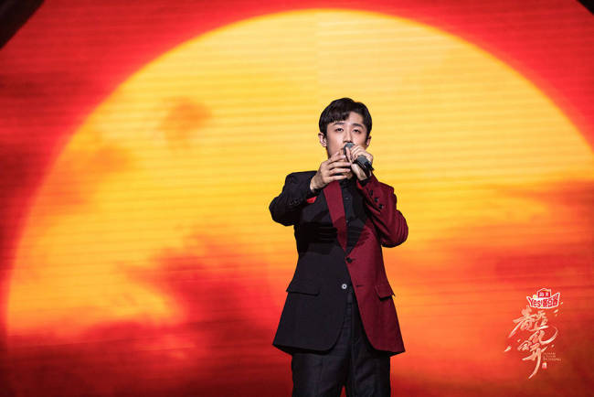 张宏宇惊艳亮相湖南卫视《春天花会开》 男版《九儿》荡气回肠