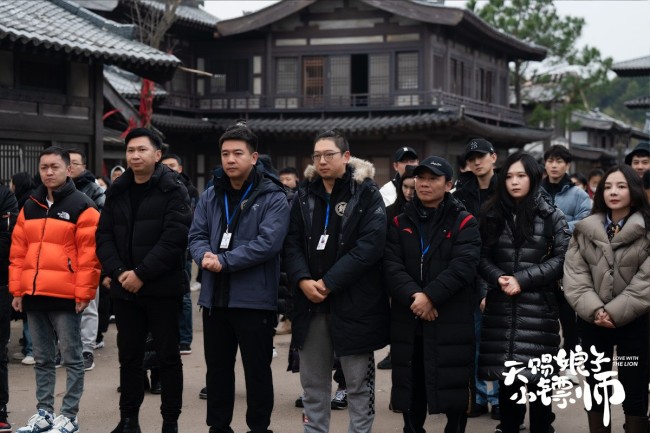 甜宠剧《天赐娘子小镖师》开机 神力镖师错上花轿