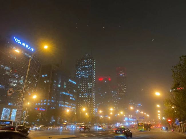 人在北京已“窒息”！沙尘暴为啥子又来了？
