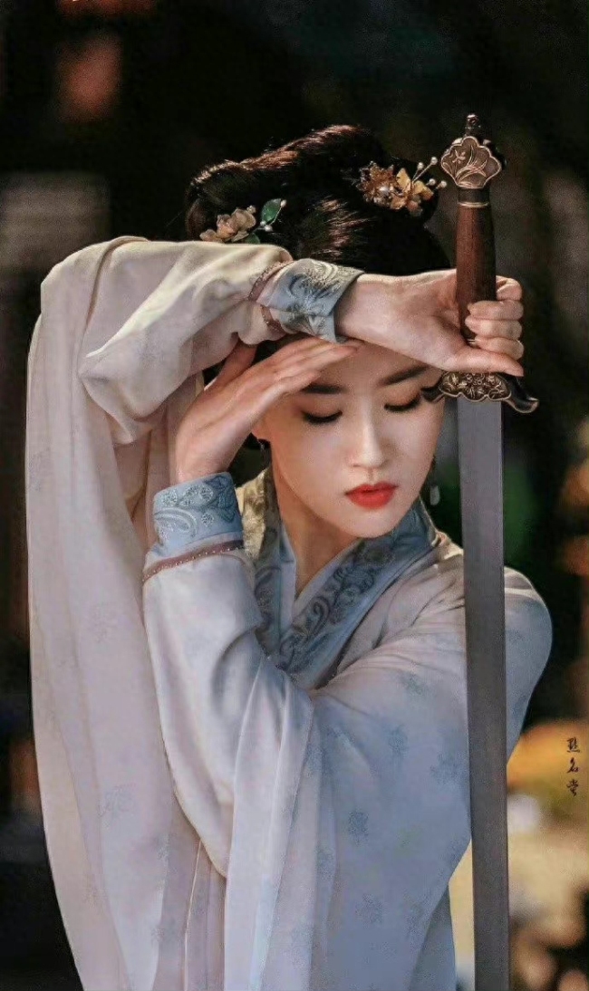 劉亦菲憑借《夢華錄》提名金熊貓獎最佳女主角