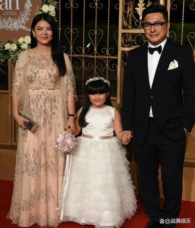 黄多多： 才女标签撞上叛逆人设，黄磊夫妇的算盘打错了？