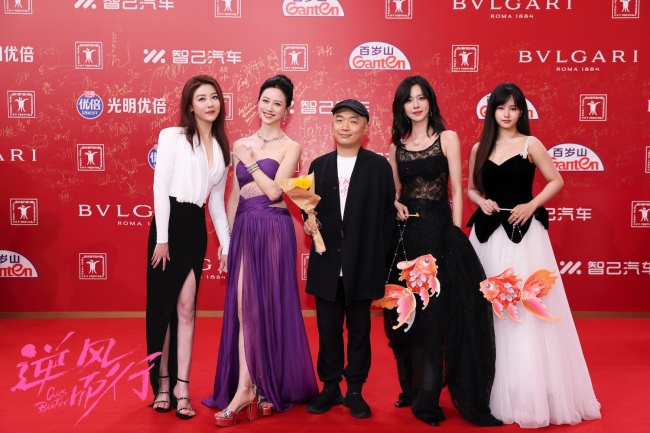 电影《逆风而行》世界首映口碑获赞 “中式热血青春”细腻真实动人