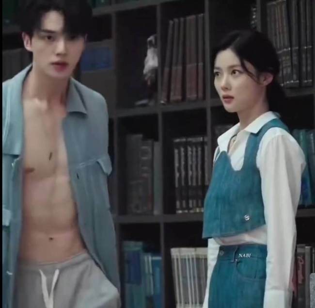 韩国演员宋江更新健身照！肩膀宽肥头大面变丑了