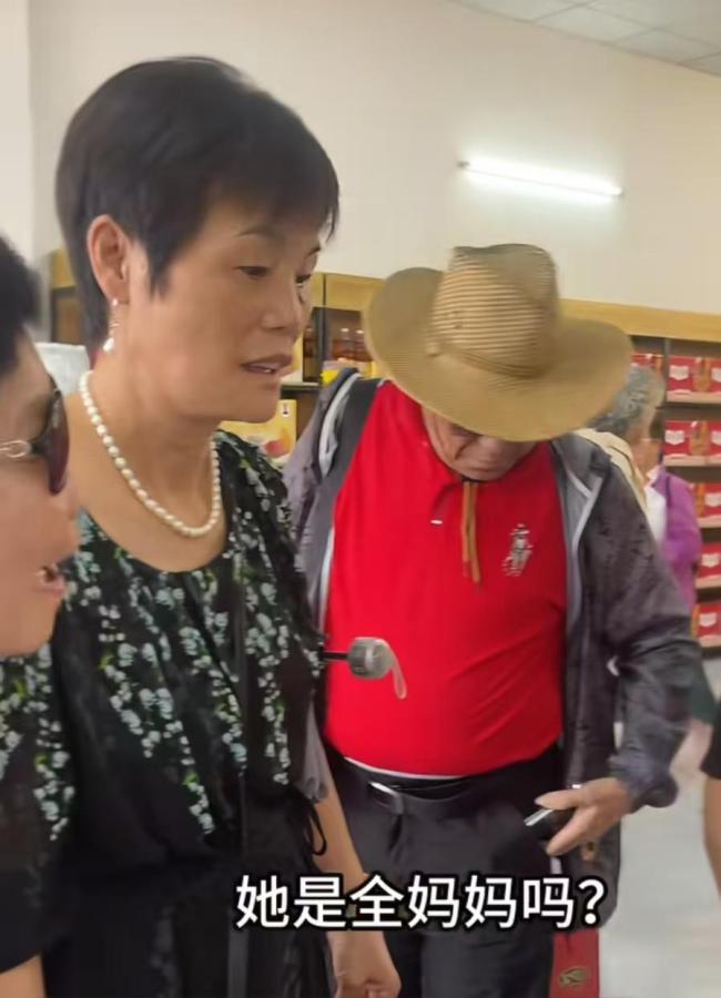 全红婵爸妈开店低调欢迎搭客 朴实关爱获好评