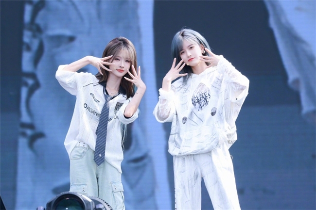 丝芭外务爆发:SNH48顶流偶像破圈之路,反哺舞台的“资源创新”