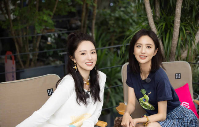 佟丽娅祝董璇新婚快意:我这永远是你“娘家港湾”