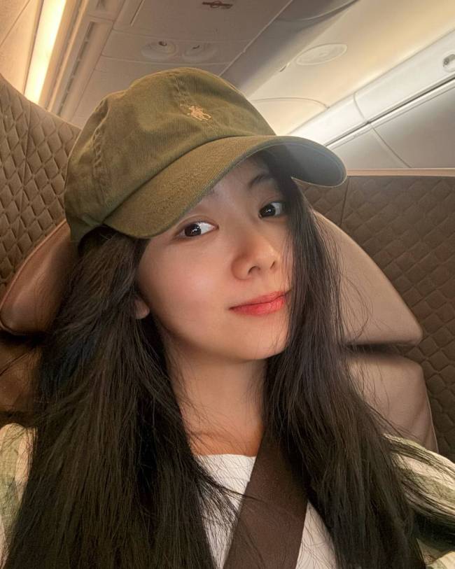 谭松韵晒美照回应暴瘦传闻:接下来行程发呆吃美食