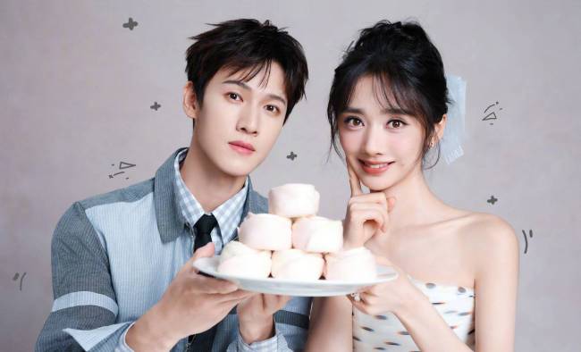 王影璐李昀锐手持糕点氛围甜蜜 互相投喂CP感满满
