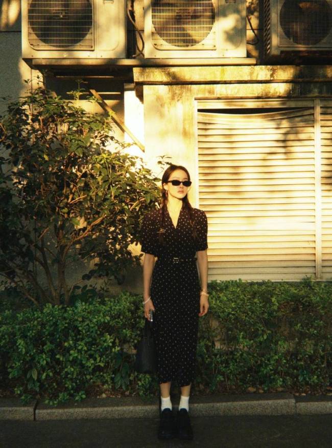 宋茜穿波点碎花裙清纯文艺 站在阳光下自由明媚