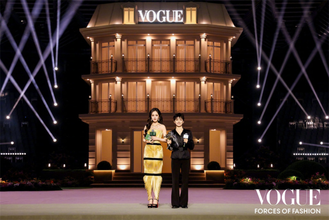 2025VOGUE时尚之力盛会： 百花齐放序新章