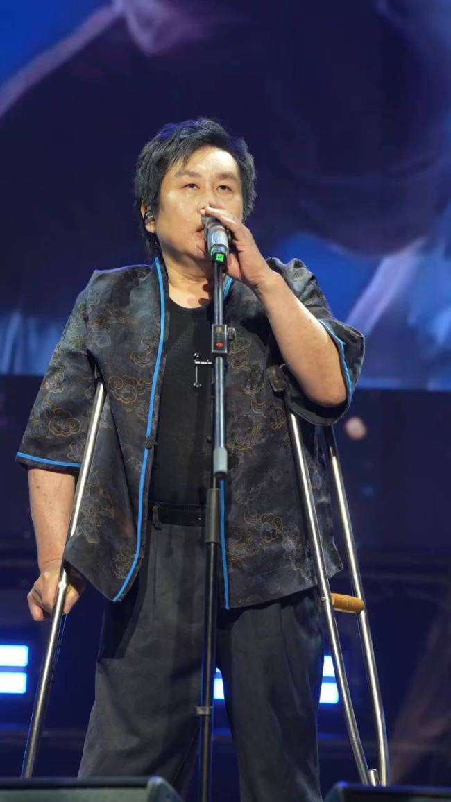 郑智化发文致歉：因登机过程不顺 一时气愤遂夸张