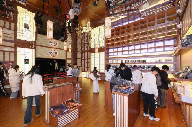 鬼灭之刃,无限城篇首章票房破亿,刷新内地影史纪录,猗窝座再袭引爆观影热潮