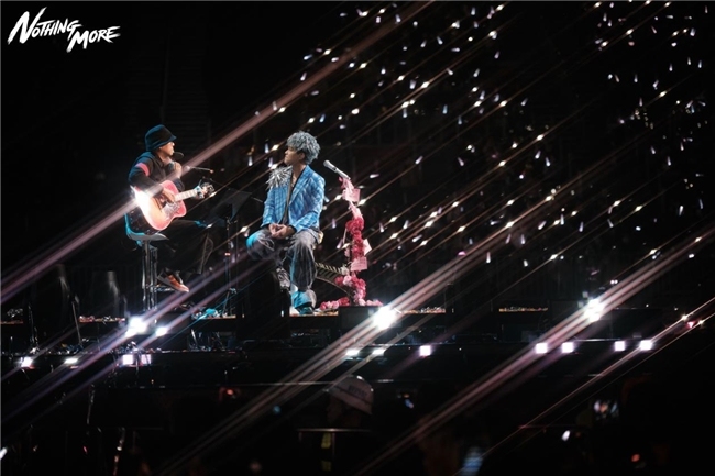 苏醒重庆演唱会暖心落幕,山城元素点燃“真心之约”