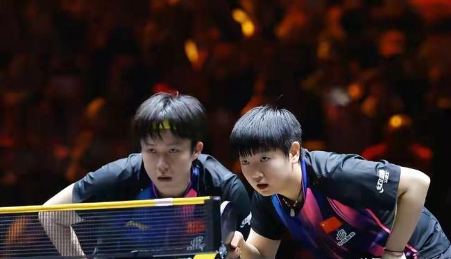 王楚钦孙颖莎神球不断 混双“王炸”夺冠