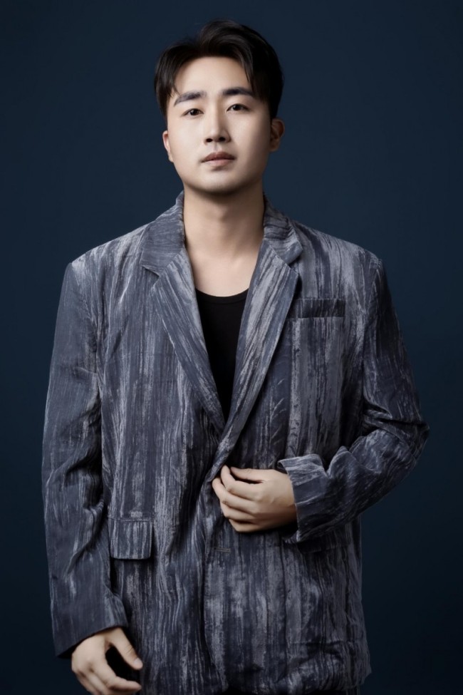 刘德华王成岳:光影交汇共绘变装灵魂画卷探寻演技深度与东说念主生温度