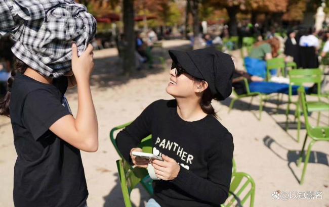 孙俪买了件14岁的穿着 自律女神的自尊时辰