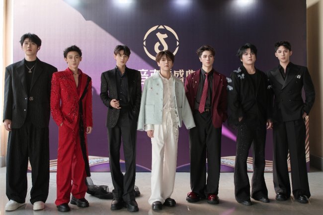 星辰闪耀,再创佳绩!SDMCN星辰九宫格全面复播,诞生七位百万主播!