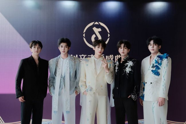 锐意进取启新局|SDMCN星煌九宫格创新破局,新锐聚力筑新章