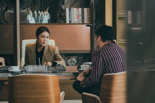 戏里戏外，TVB《企业强人》都赢在一个“人”字