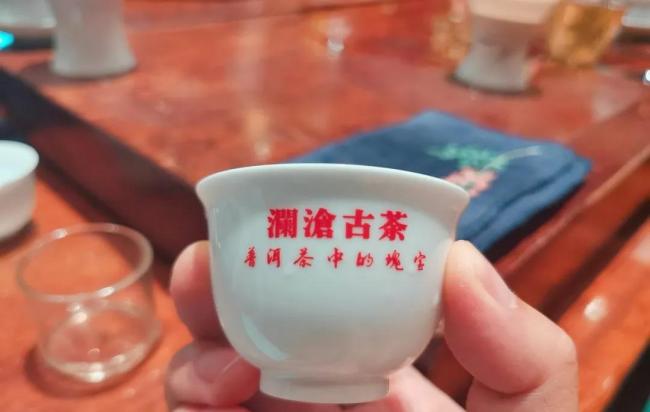 上市即变脸，澜沧古茶巨亏3亿