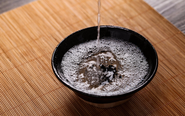 降度、缩规格、新零售，白酒强化多场景适配