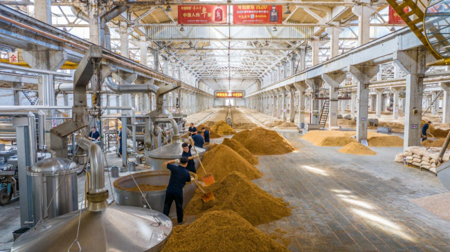 图丨古井贡酒酿酒车间