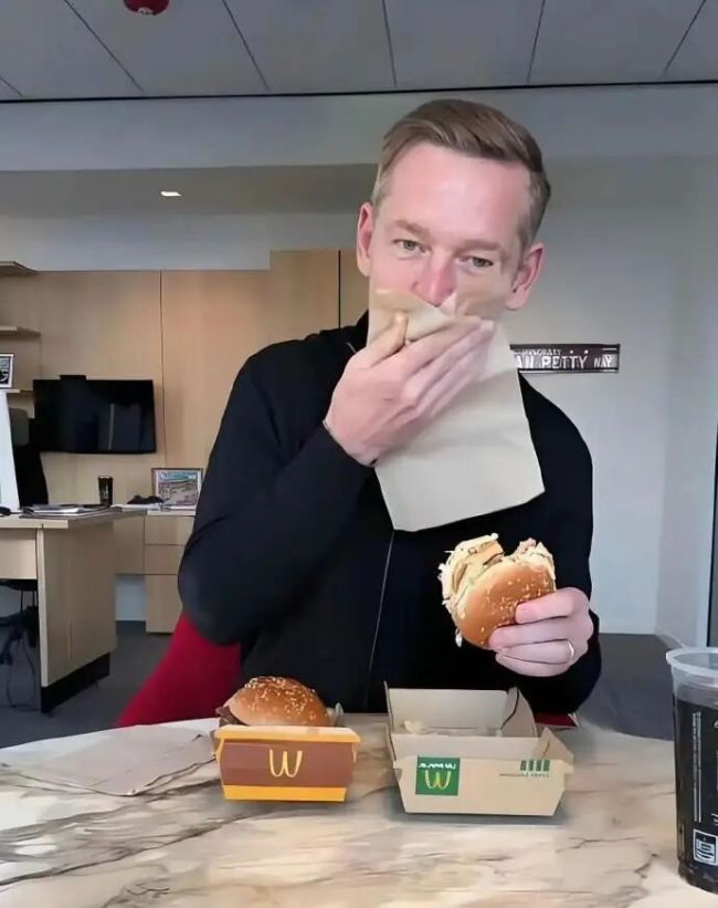 麦当劳CEO“作假”一口“皮外伤”，汉堡王、温蒂汉堡CEO们群起嘲讽