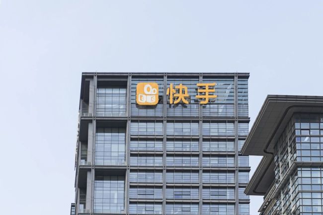 快手换船：短视频搁浅，AI抢滩