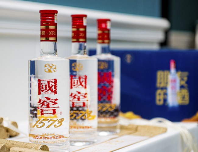 为了稳住国窖1573卖飞原因分析，泸州老窖付出了多大代价？
