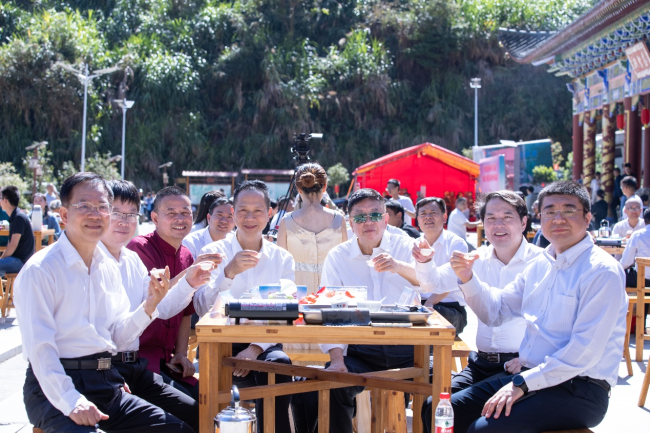 海峡两岸茶业交流协会会长林钟乐等与会嘉宾也先后对本次活动致辞