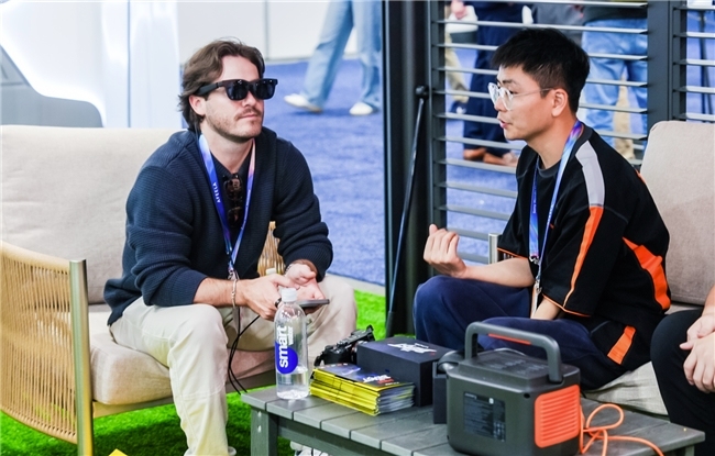 VITURE Beast初度亮相CES 生态协同创建绽开分享XR生态寰球